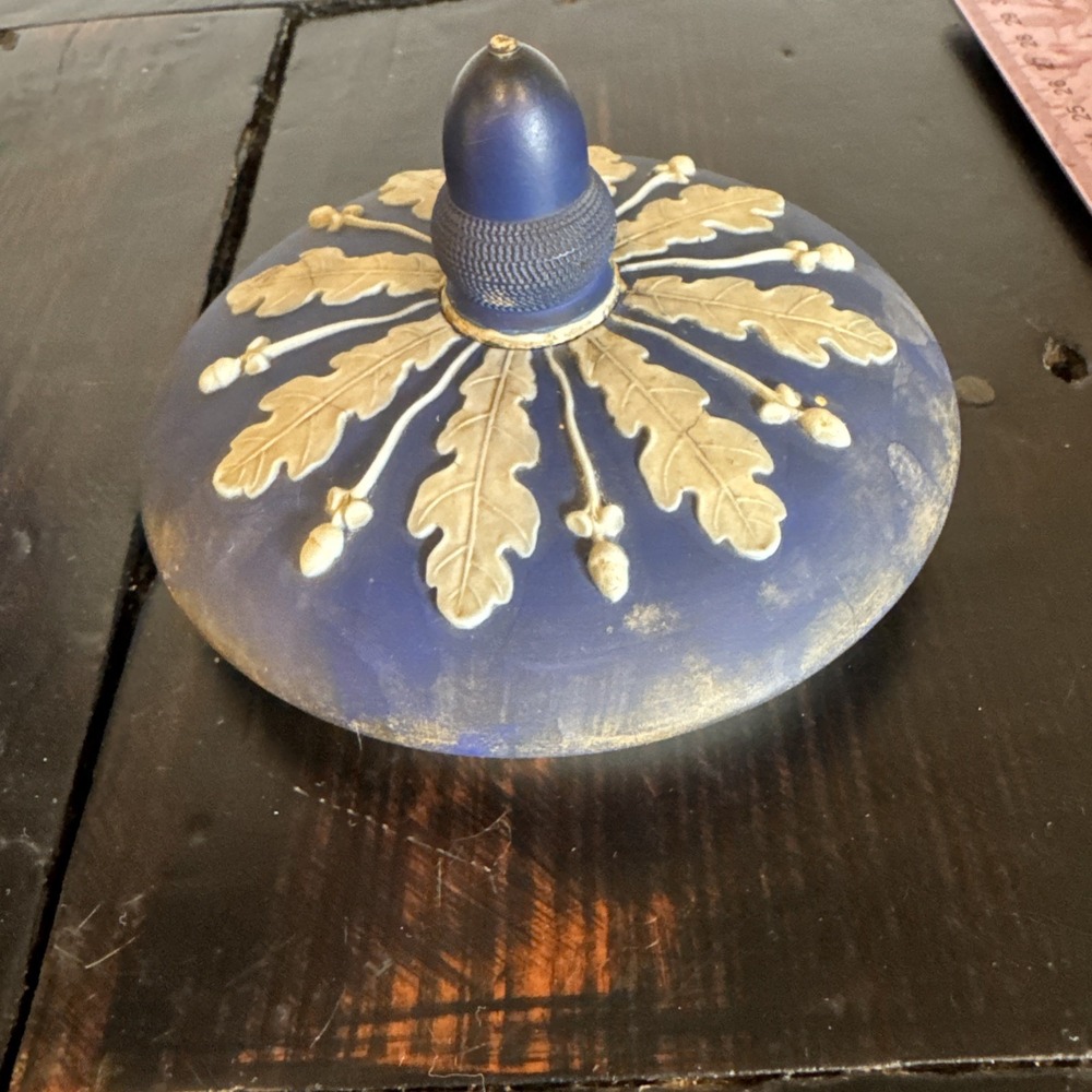 Wedgwood JASPERWARE Blue on Cream 7 1/2" Candy Jar w/Lid Acorn Finial SEE DESCRI - Picture 7 of 14